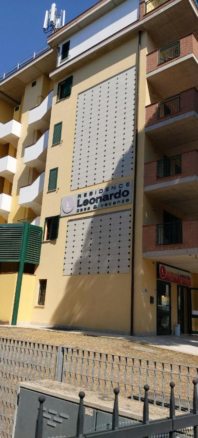 Residence Leonardo Lido di Spina Buitenkant foto